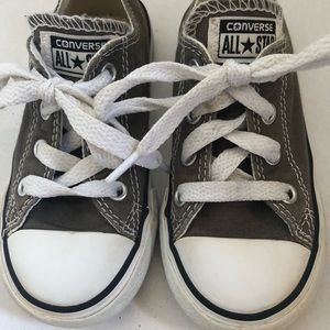 Toddler size 7 Converse AllStar shoes